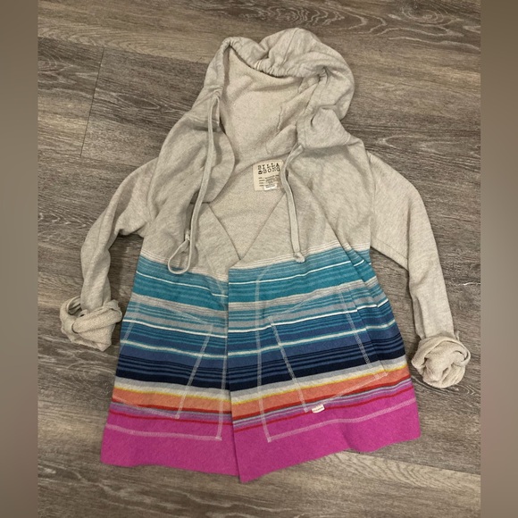 Billabong striped hooded cover up - Picture 2 of 4